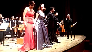 CRR konser salonunda yer yerinden oynadı