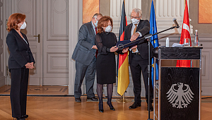 Güher ve Süher Pekinel'e "Bundesverdienstkreuz"