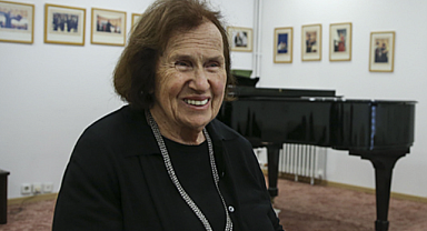 Piyanist Devlet sanatçısı Ayşegül Sarıca Vefat Etti
