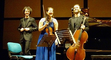 Trio Vecando'nun Festival Konseri