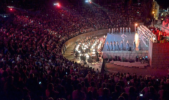 İki Opera, İki Bale ve Bir Kantat Efes Antik'te