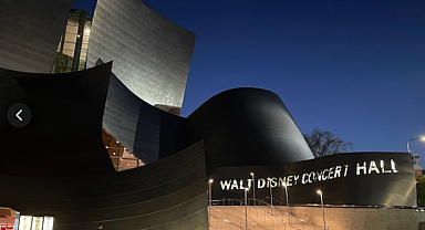 Los Angeles'ta Depremzedeler Anısına Verdi Requiem