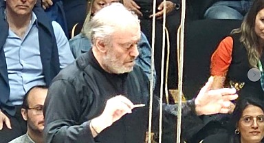 Gitmediğim Konserdeki Gergiev'in Kürdanı !