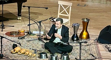 Darbukanın Kuyruğuna Mikrofon Takılır mı?